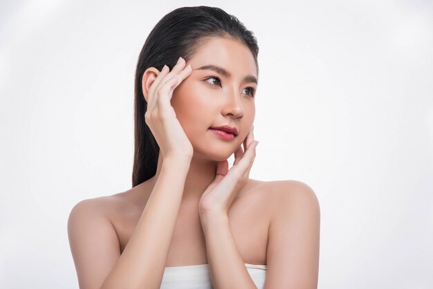 ฟิลเลอร์ปาก ฉีดฟิลเลอร์ปาก ทรงสวย | ปากอวบอิ่ม ลุคเซ็กซี่